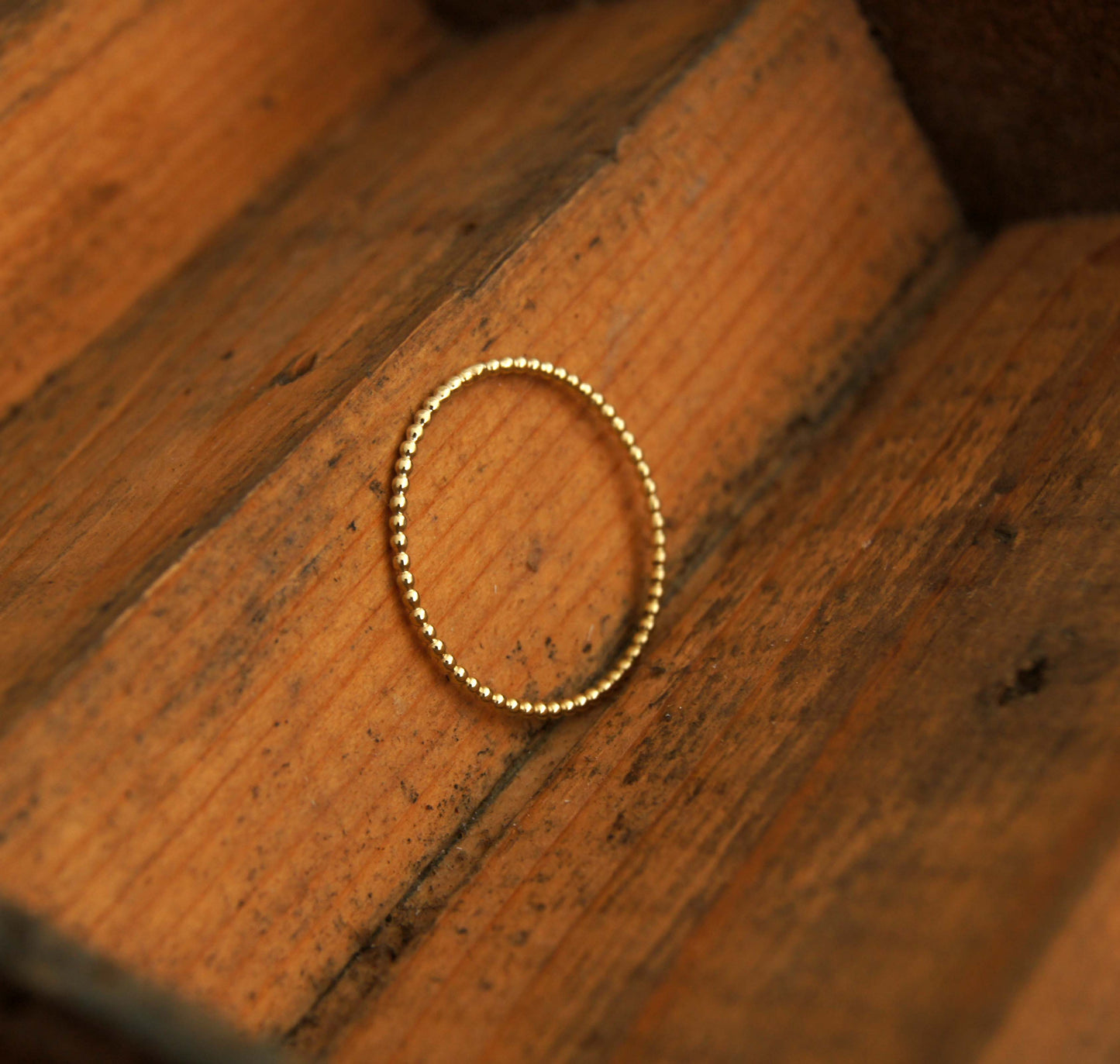 Bolletjesring 1mm | Geelgoud